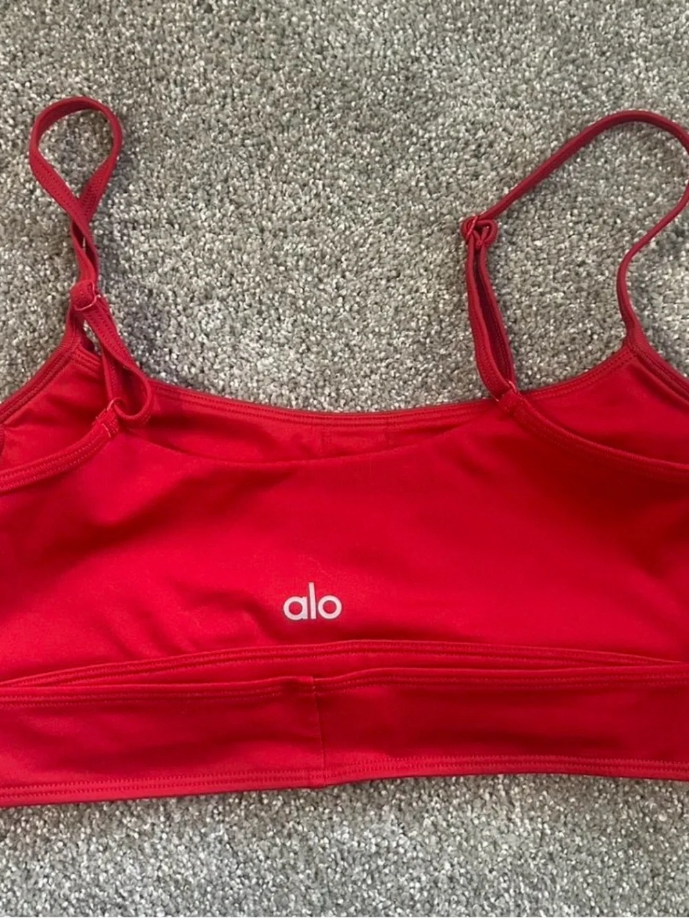 ALO Yoga design adjustable thin